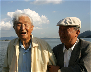 "좋다, 좋아. 구름을 보니까 시심이 우러나는구나" 하늘의 구름을 보고 어린이처럼 좋아하시는 백수의 스승 